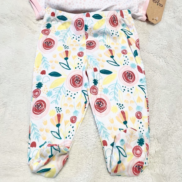 NWT Baby 3pc Shimmery Gold MAMA’S GIRL Onesie Set - Picture 5 of 6